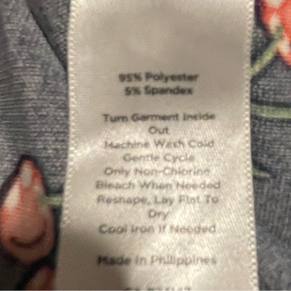 Talbots Navy Flouncy Skirt with Cherry Pattern NWT - Picture 3 of 3